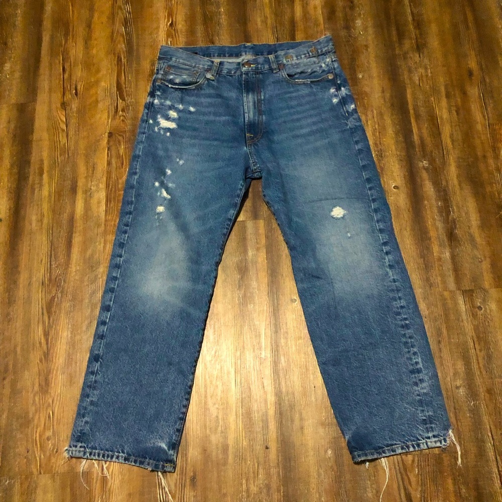R13 Women's Boyfriend Bain w/ Rips Sz 30- Waist 35.5”, Rise 12”, Inseam 26”
